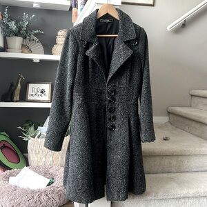 Love stitch flare coat